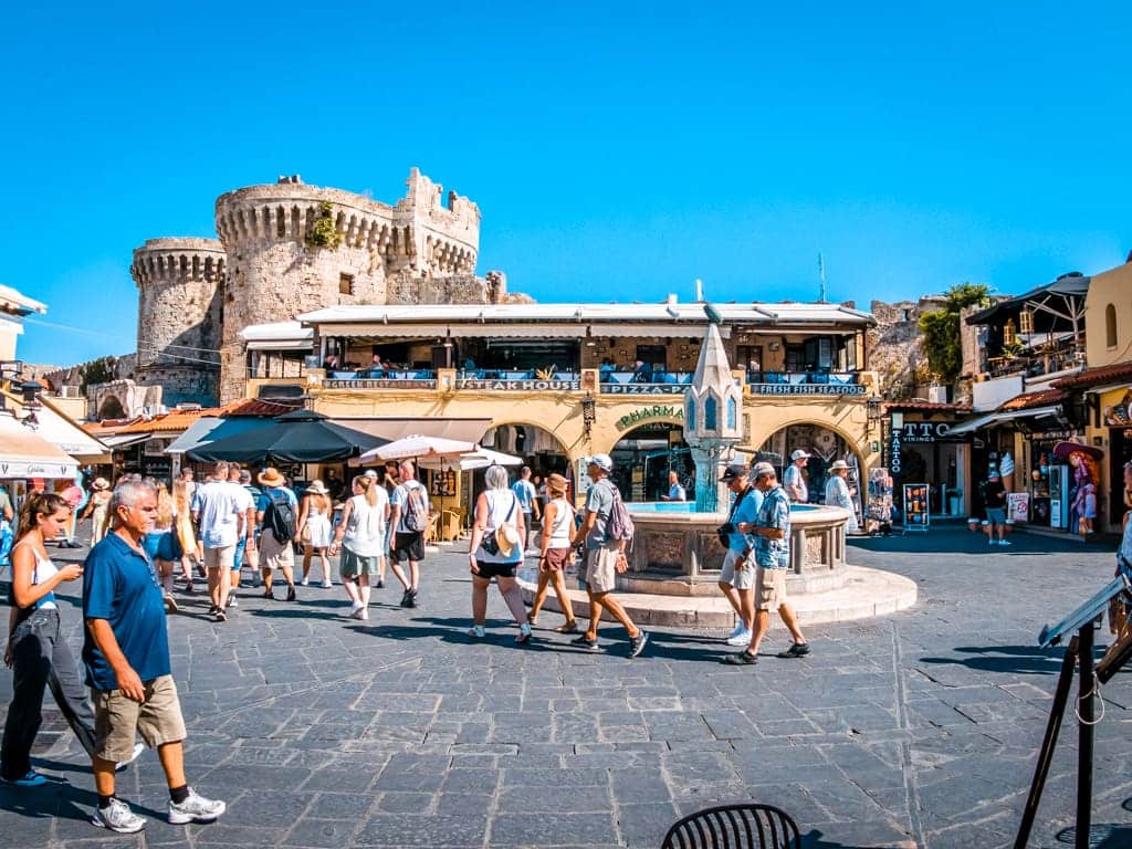 How many days in Rhodes Town